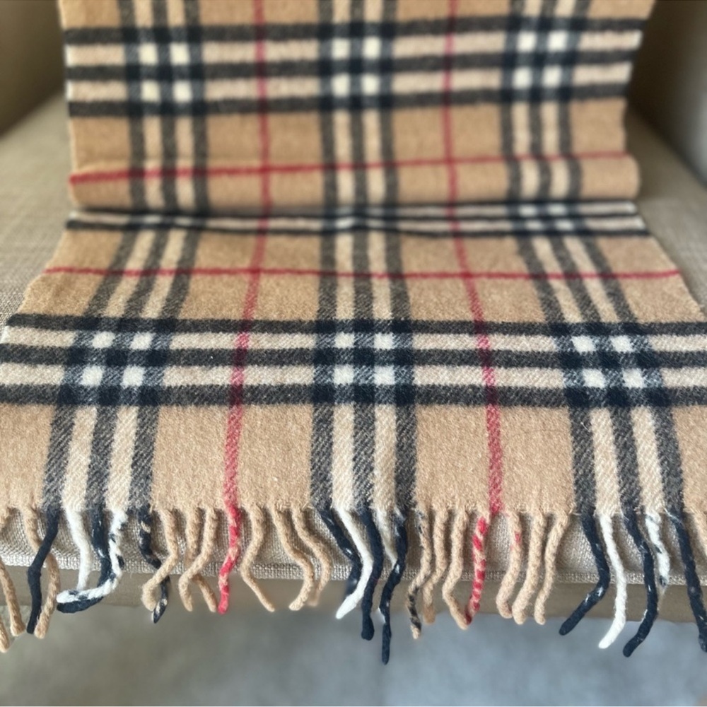 Authentic Burberrys nova check tan scarf (HK13) - Picture 6 of 8